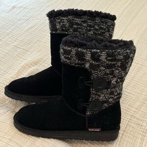 Muk Luk Black and Gray Women's Boots